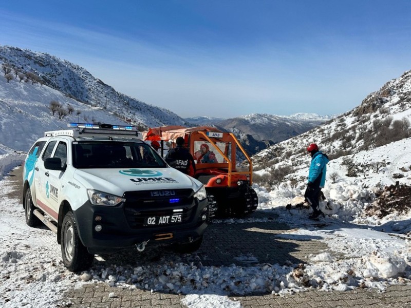  Nemrut Dağı'nda Rahatsızlanan Güvenlik Görevlisi UMKE Tarafından Kurtarıldı 